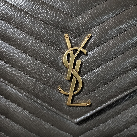 ❌️❌️SOLD❌️❌️ Saint Laurent New Clutch in Fog - Picture 7 of 11